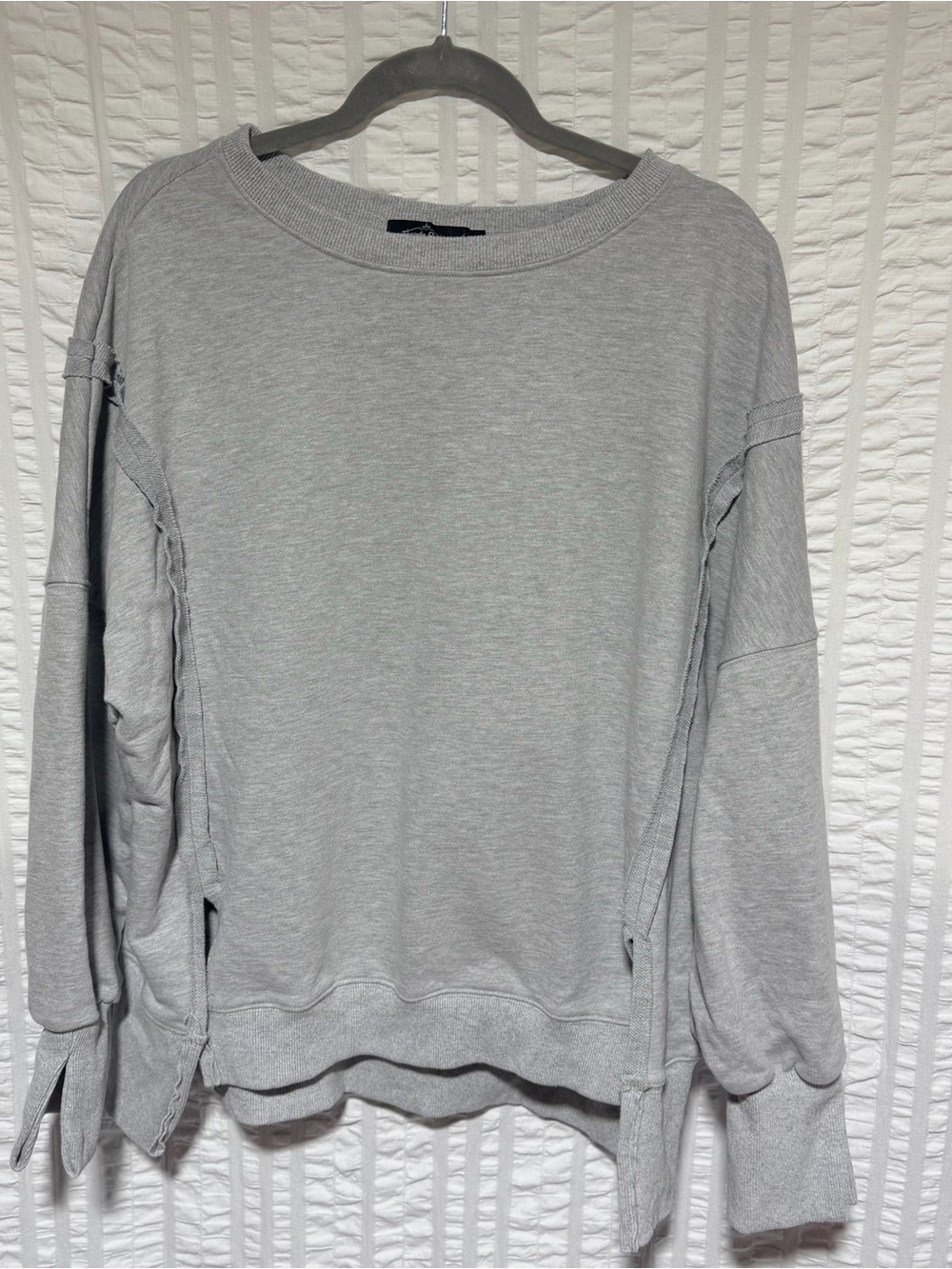 Women's Crew Neck Sweater - Gray